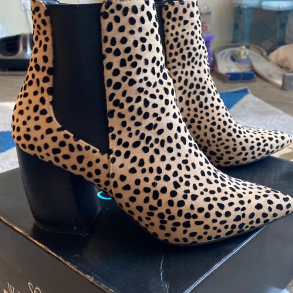 Booties - Picture 3 of 4